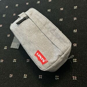 Levi's Light Gray Toiletry Bag